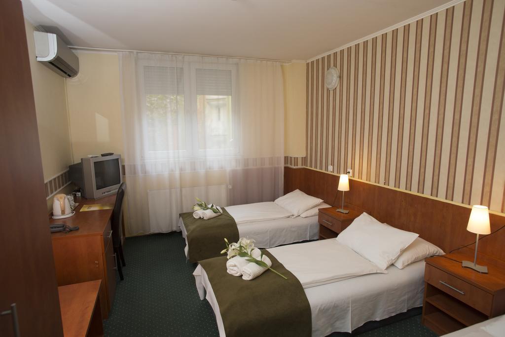 בודפשט Atlantic Hotel מראה חיצוני תמונה