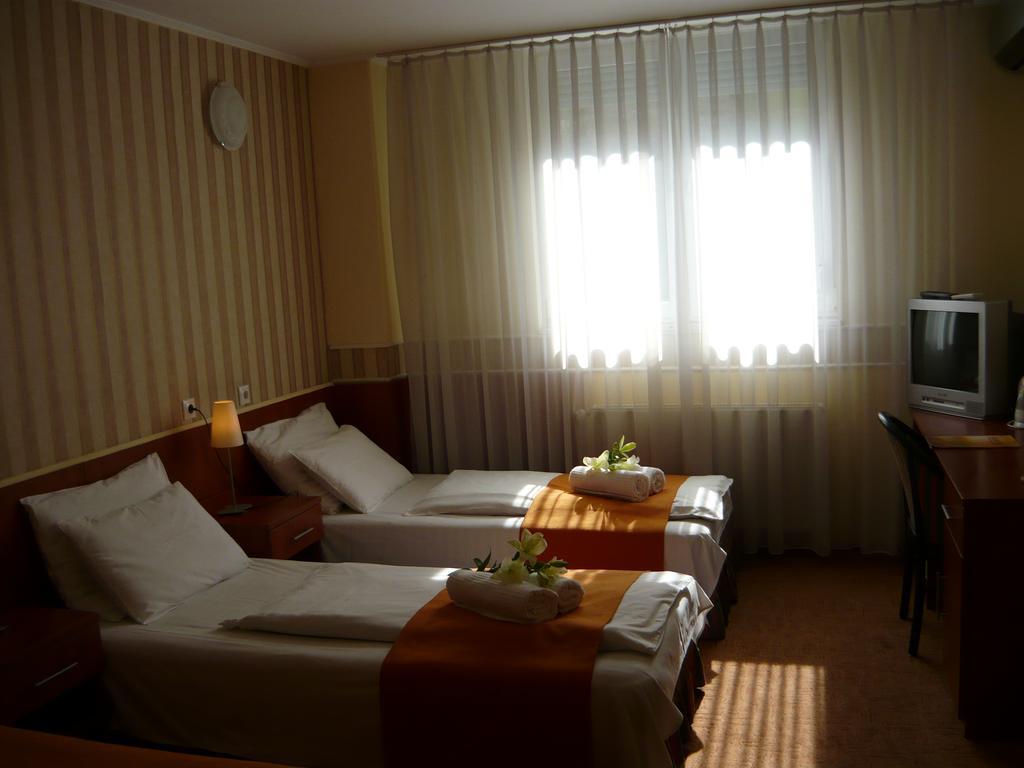 בודפשט Atlantic Hotel מראה חיצוני תמונה