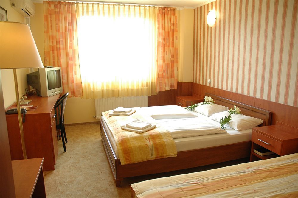 בודפשט Atlantic Hotel מראה חיצוני תמונה