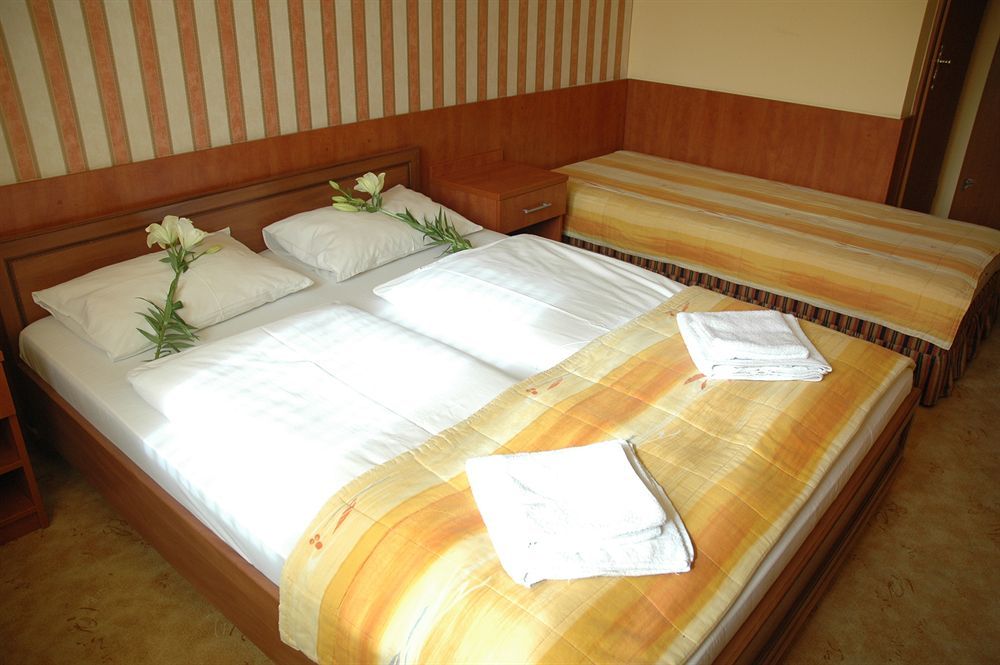 בודפשט Atlantic Hotel מראה חיצוני תמונה