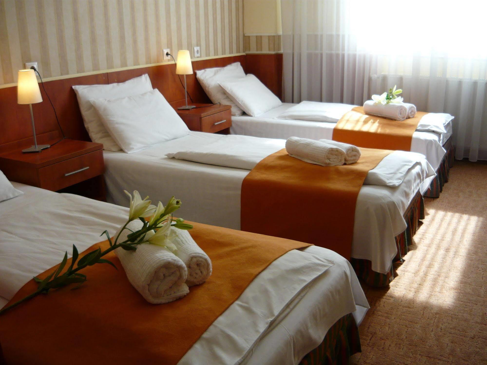 בודפשט Atlantic Hotel מראה חיצוני תמונה