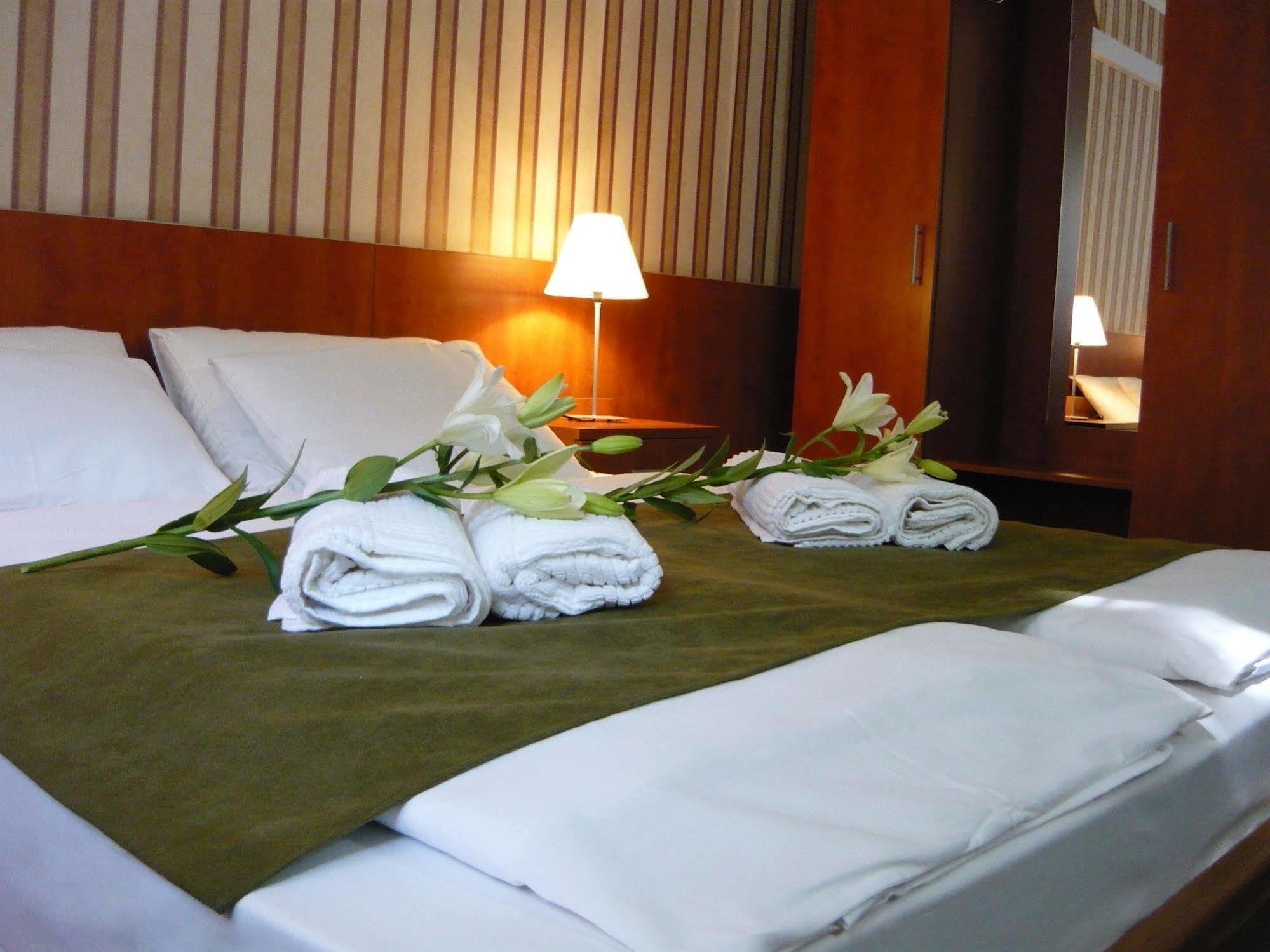 בודפשט Atlantic Hotel מראה חיצוני תמונה